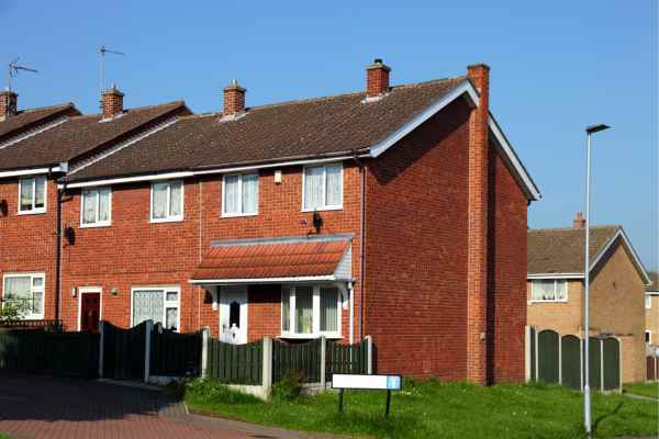 Can I Alter The Party Wall Surveyor? - A Crucial Guide From Faulkner Surveyors 3 Do you want to change the party wall surveyor you are using? Get the best results from Faulkners Windsor NOW!